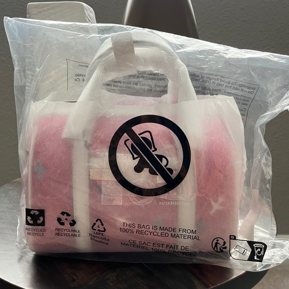 64: MICHAEL KORS TRAVEL SM DUFFLE/CROSSBODY BAG Pink/MULTI (Limited Edition) NEW - Picture 6 of 8